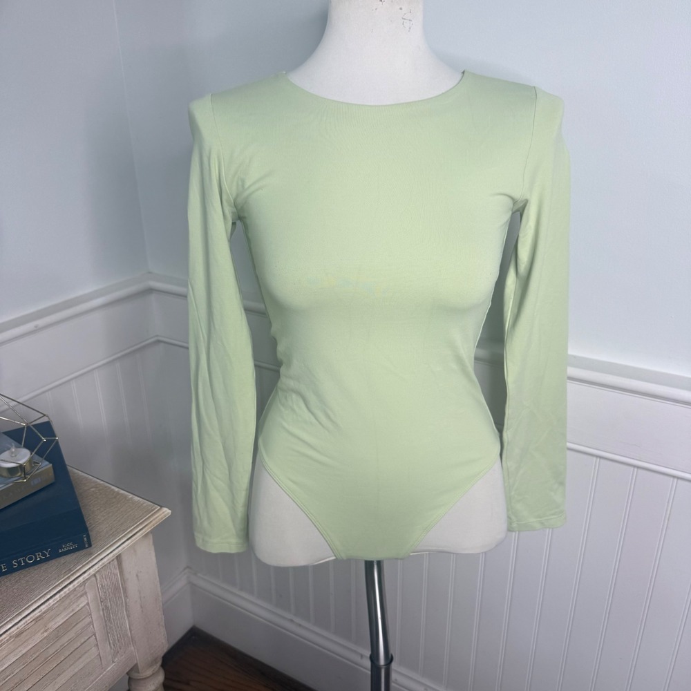 Babaton Aritzia Contour Long Sleeve Bodysuit Sage Green Size M 79672